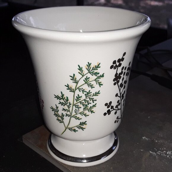 Bath & Body Works, Decorative Cup - Picture 1 of 3